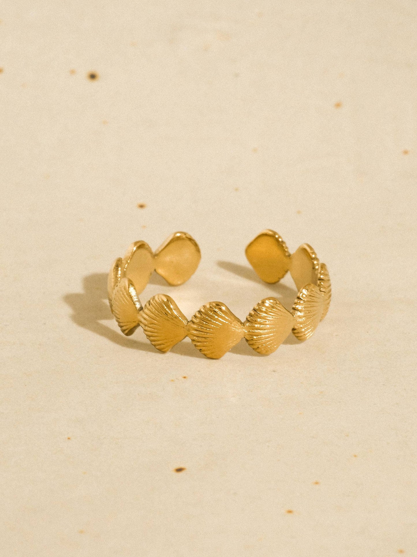 18K Gold Non-Tarnish Shell Band Open Ring | Tarnish Proof