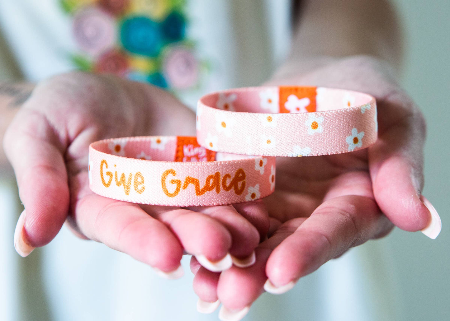 Give Grace Daisy Reversible Stretchy Bracelet | 2 Options | Youth & Adult