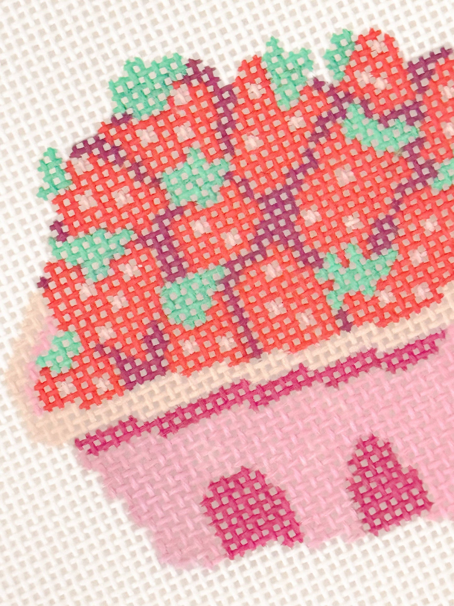 Strawberry Basket Needlepoint Canvas | 13 Mesh