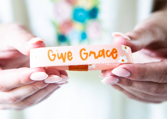 Give Grace Daisy Reversible Stretchy Bracelet | 2 Options | Youth & Adult