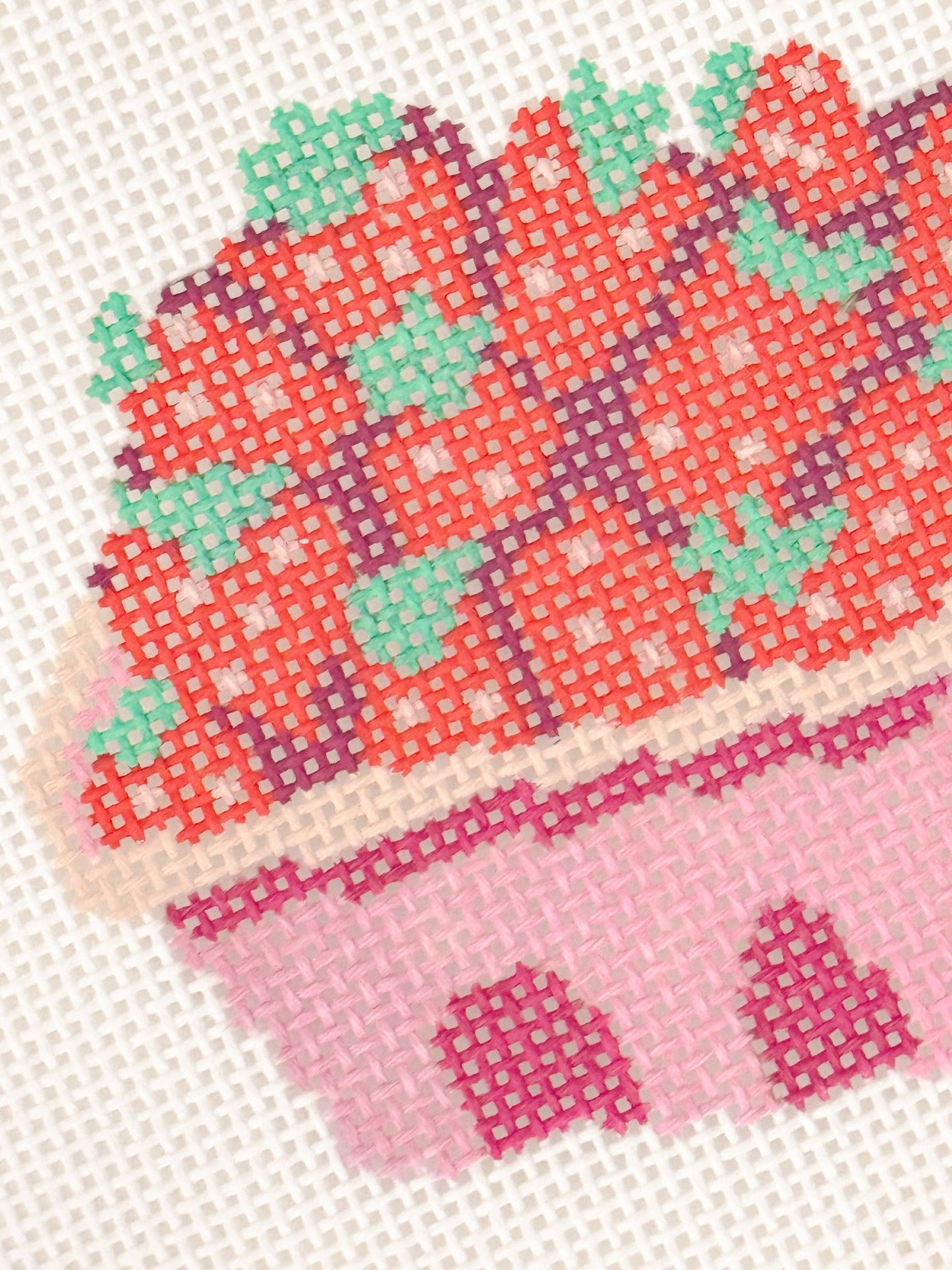 Strawberry Basket Needlepoint Canvas | 13 Mesh