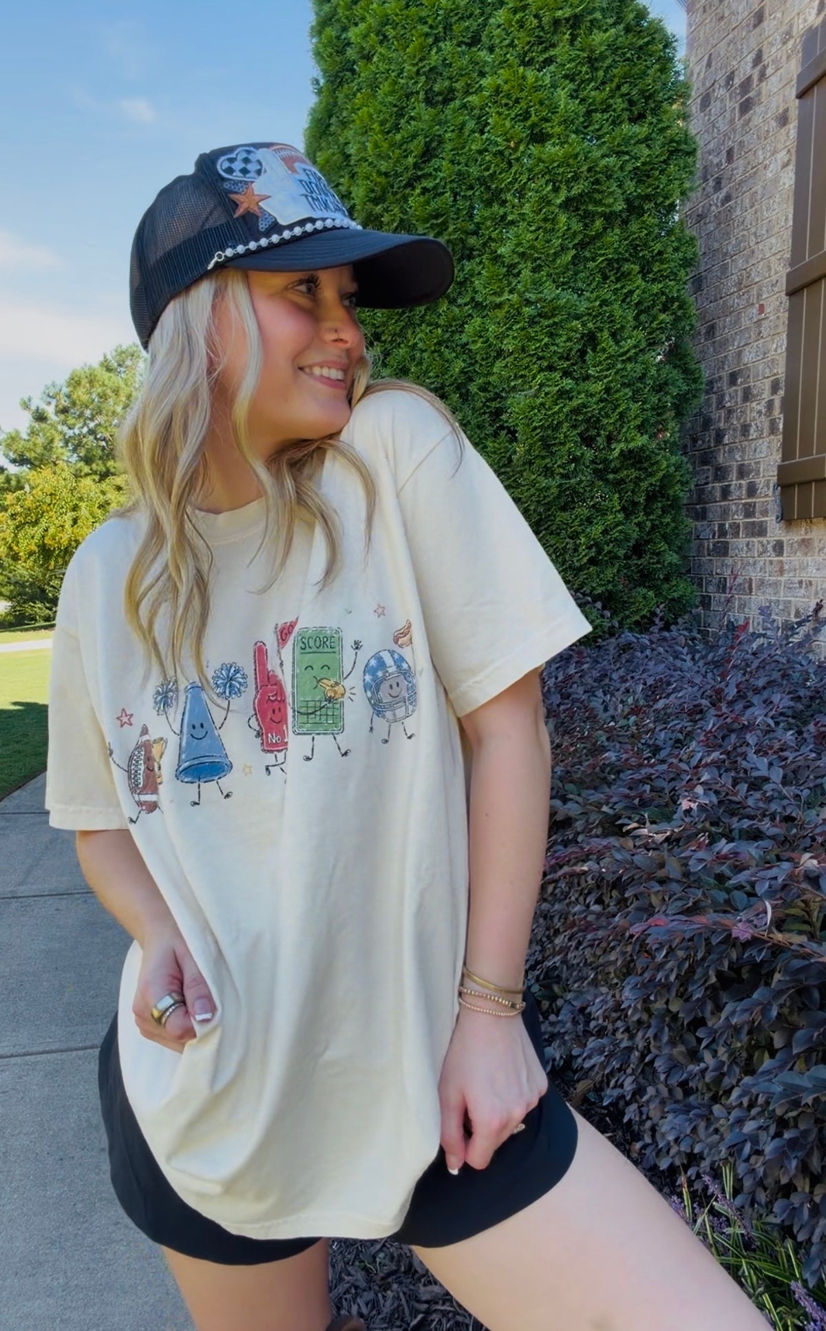 Game Day Football Doodles T-Shirt | (M-2XL)
