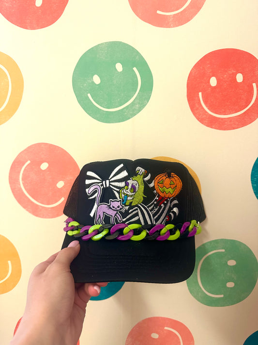 B Juice Trucker Hat + Chunky Chain