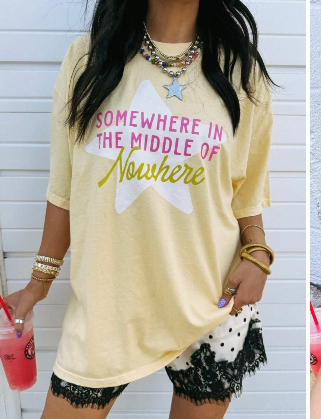 Somewhere In The Middle of Nowhere T-Shirt | (M-2XL)
