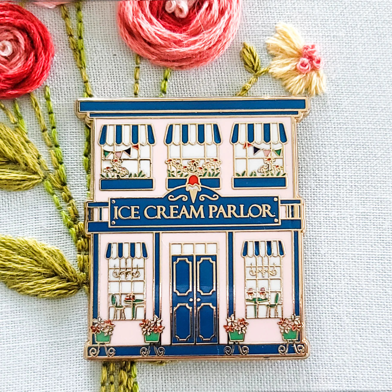 Ice Cream Parlor Needle Minder